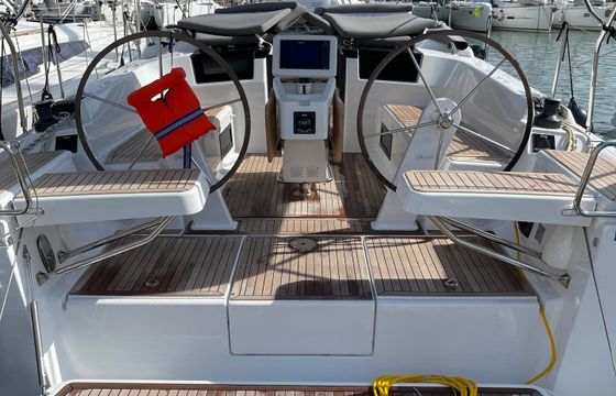 Hanse 388