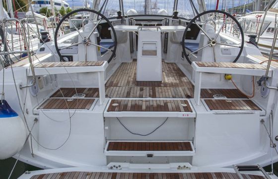 Beneteau Oceanis 38.1