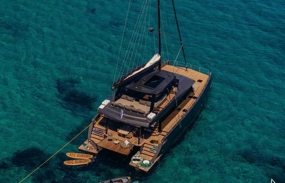 Moon Yacht 65