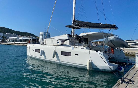 Lagoon 42