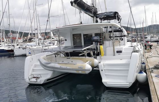 Lagoon 39