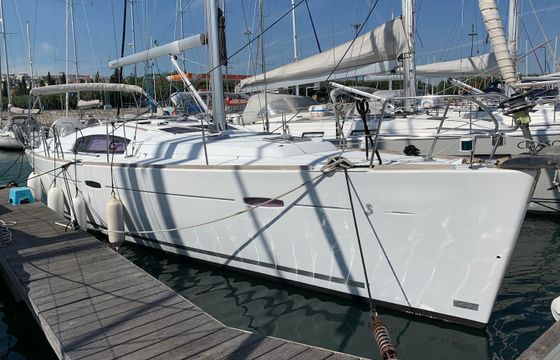 Beneteau Oceanis 43