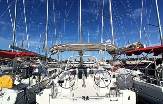 Beneteau Oceanis 38.1