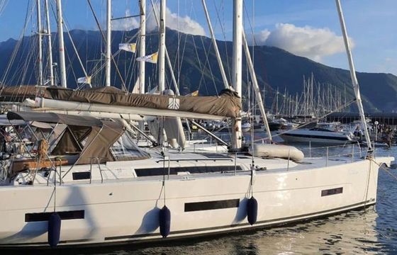Dufour 530