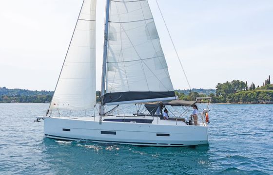 Dufour 430