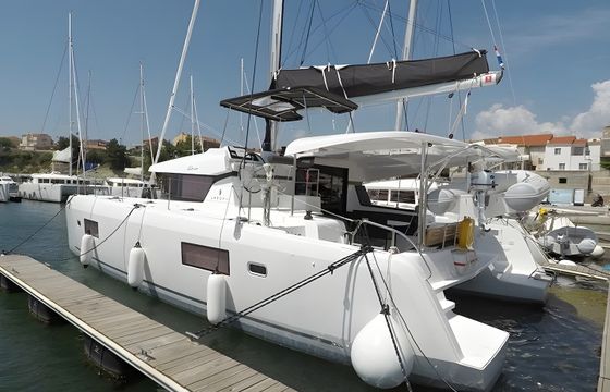 Lagoon 42