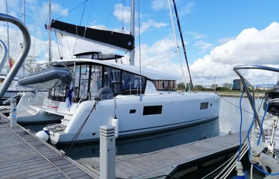 Lagoon 42