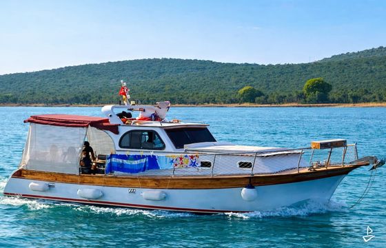 Custom Made Motoryacht