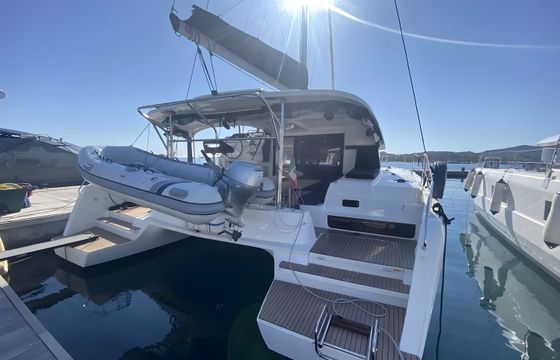 Lagoon 42