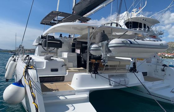 Lagoon 42