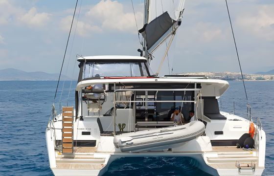 Lagoon 42