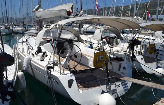 Beneteau First 45