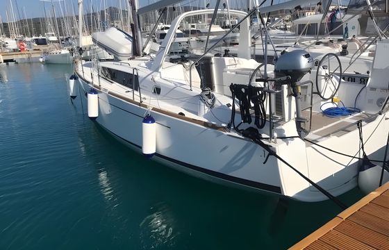 Beneteau Oceanis 38.1