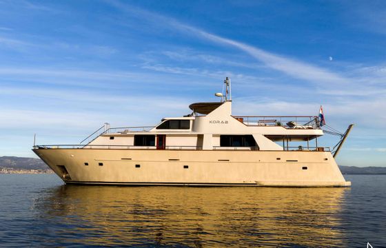 Custom Made Motoryacht