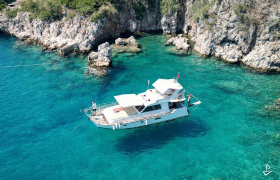 Custom Made Motoryacht