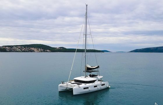 Lagoon 46 Fly