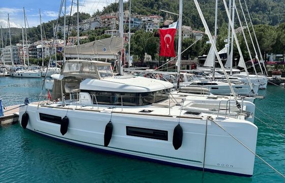 Lagoon 40