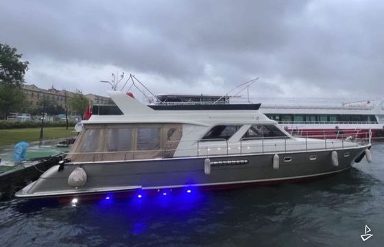 Custom Made Motoryacht