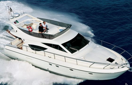 Ferretti Yachts 460