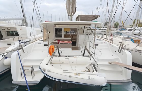 Lagoon 39