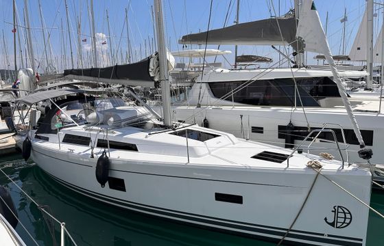 Hanse 388