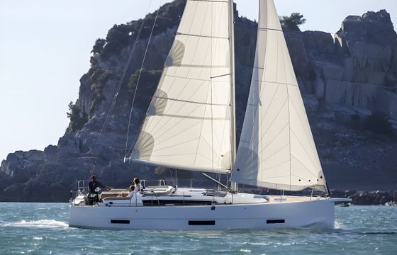 Dufour 390