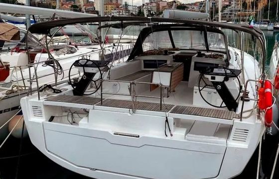 Dufour 470