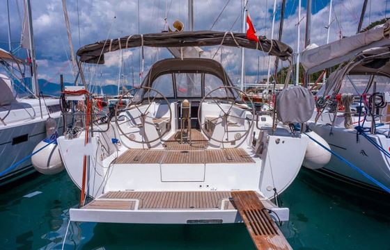 Hanse 445