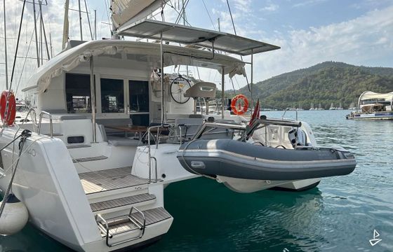 Lagoon 40
