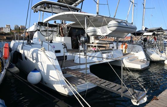 Lagoon 42