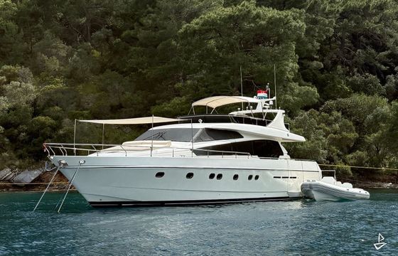 Ferretti Yachts 72