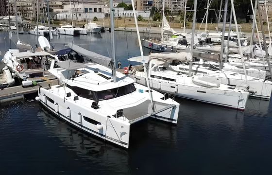 Fountaine Pajot Lucia 40
