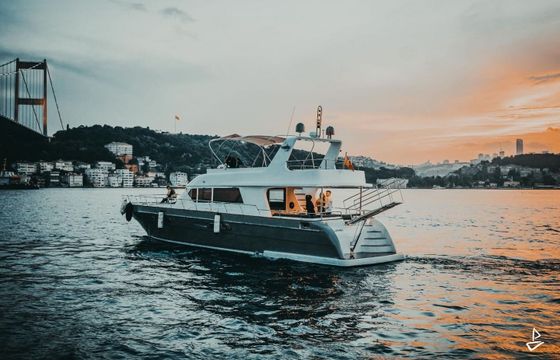 Custom Made Motoryacht
