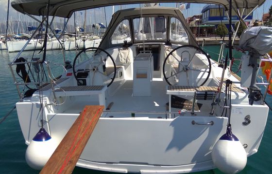 Beneteau Oceanis 38.1