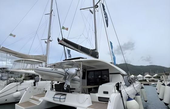 Lagoon 42