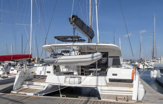Lagoon 42