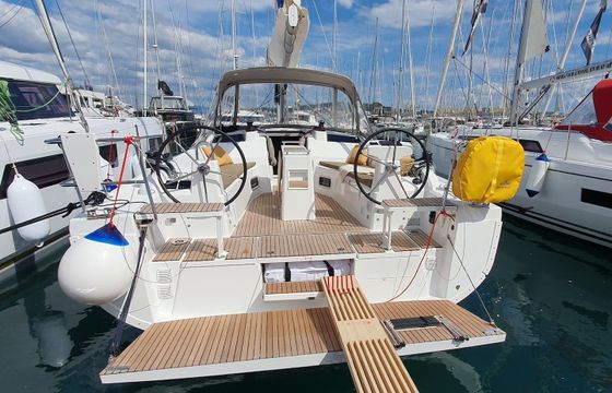 Beneteau Oceanis 37.1