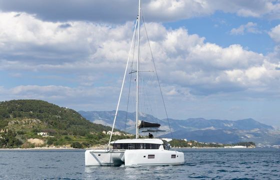 Lagoon 42