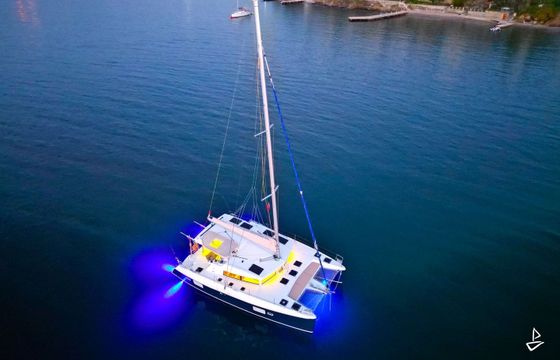 Lagoon 42