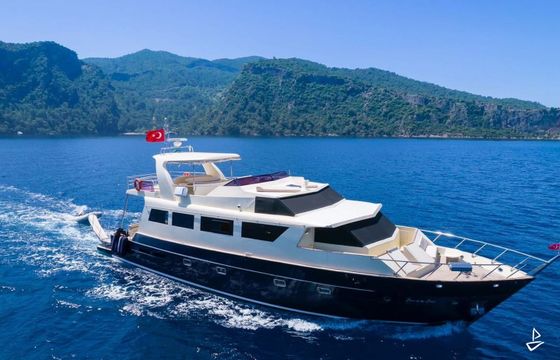 Custom Made Motoryacht