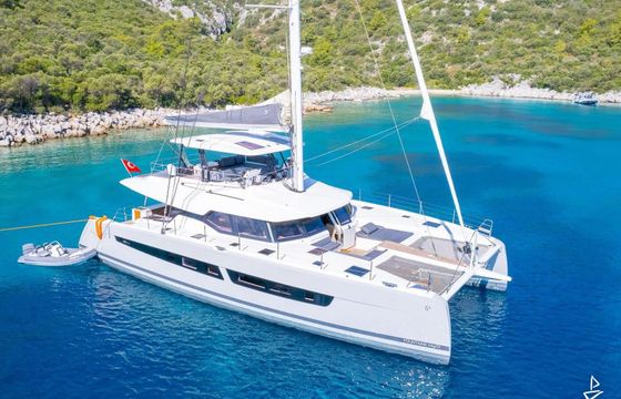Fountaine Pajot Alegria 67