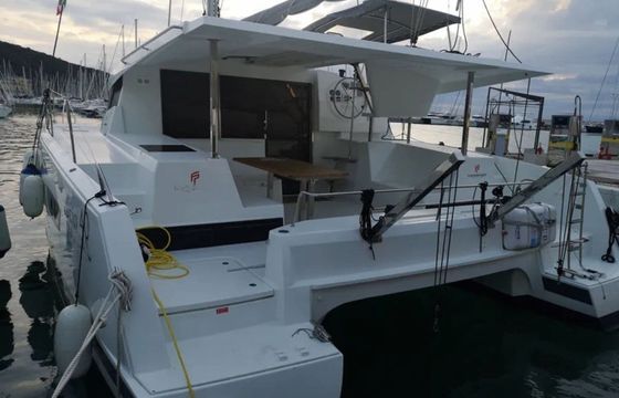 Fountaine Pajot Lucia 40