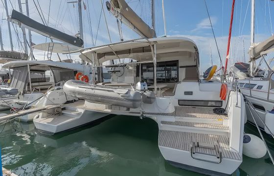 Lagoon 42