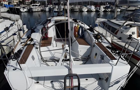 Beneteau First 35