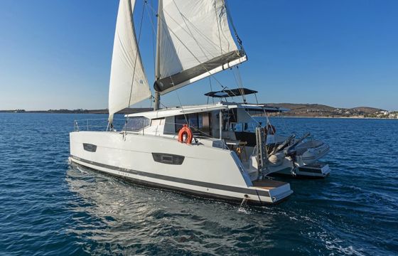 Fountaine Pajot Lucia 40
