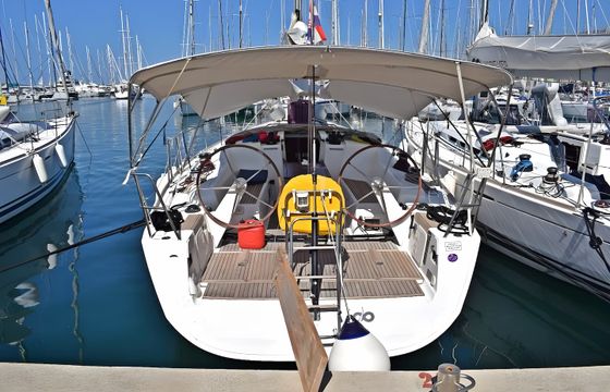 Beneteau First 45