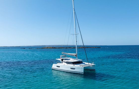 Fountaine Pajot Lucia 40