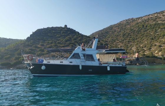 Custom Made Motoryacht