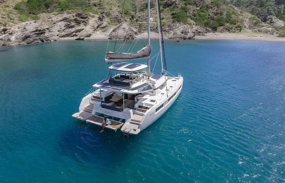 Lagoon 51