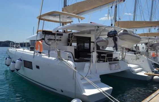 Lagoon 42